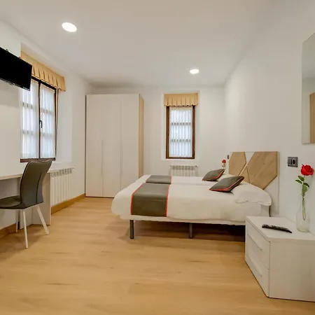 Restaurante La Pinta 암푸에로