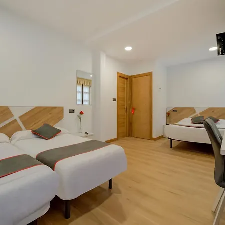 Restaurante La Pinta 암푸에로