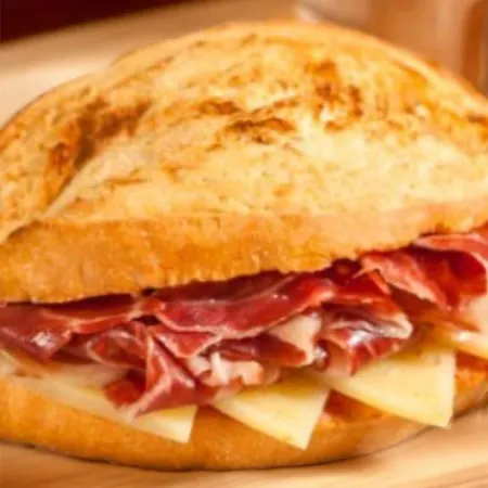 Restaurante La Pinta 3*