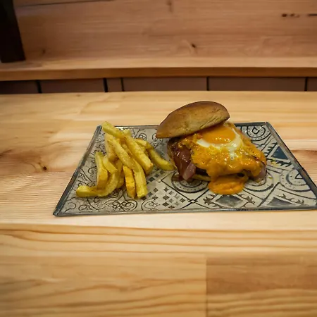 Restaurante La Pinta 암푸에로