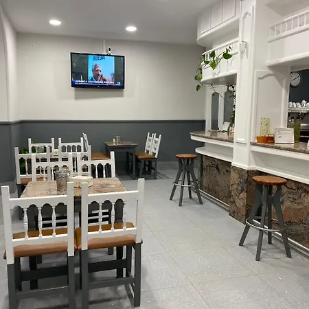 Restaurante La Pinta 3* 암푸에로