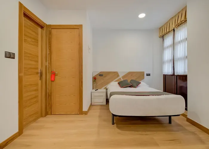 בית הארחה Restaurante La Pinta 3*