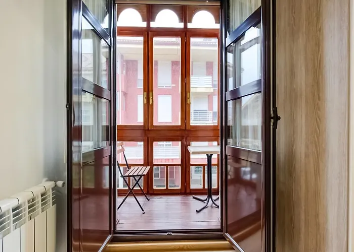 Restaurante La Pinta בית הארחה 3*