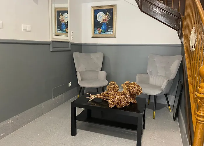 בית הארחה Restaurante La Pinta אמפוארו