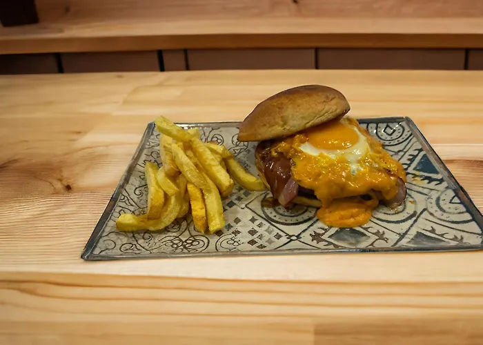 Restaurante La Pinta אמפוארו