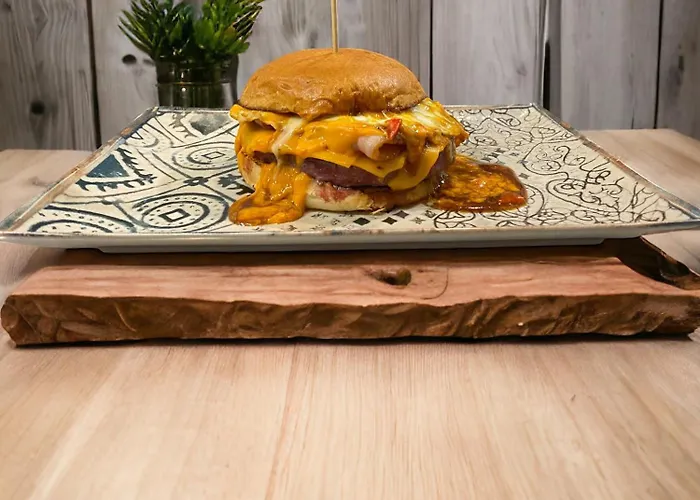 Restaurante La Pinta בית הארחה